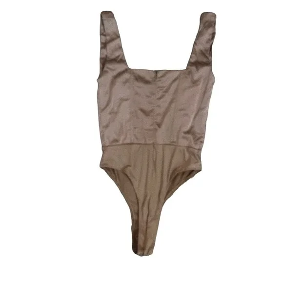Princess Polly Nude Taupe New Bodysuit With Shirred Square Neckline Boning sz 6 - Picture 7 of 9